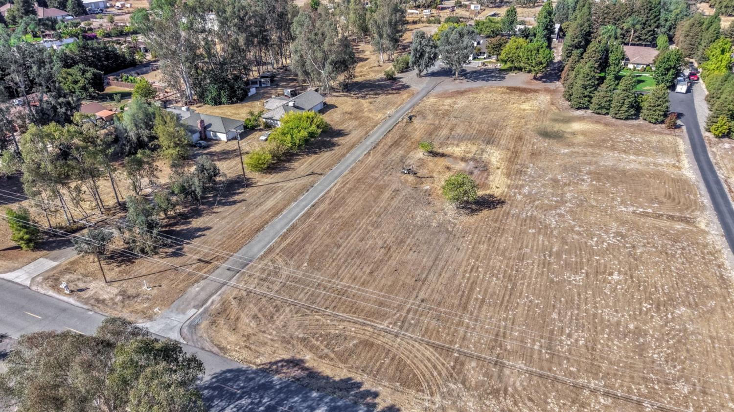 15446 Monreal Rd, Madera, CA 93636
