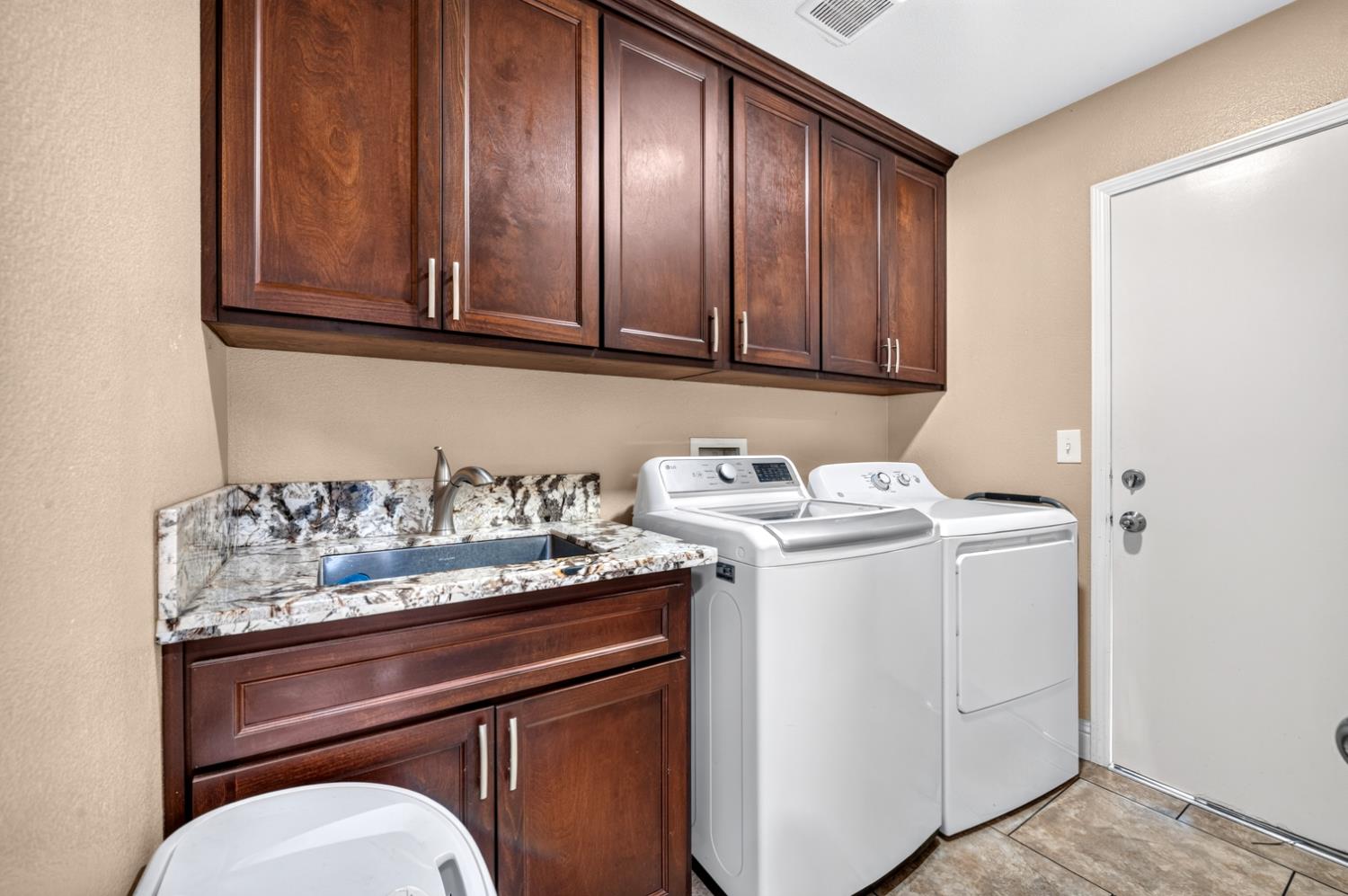 1450 Nelson Blvd, Selma, CA 93662