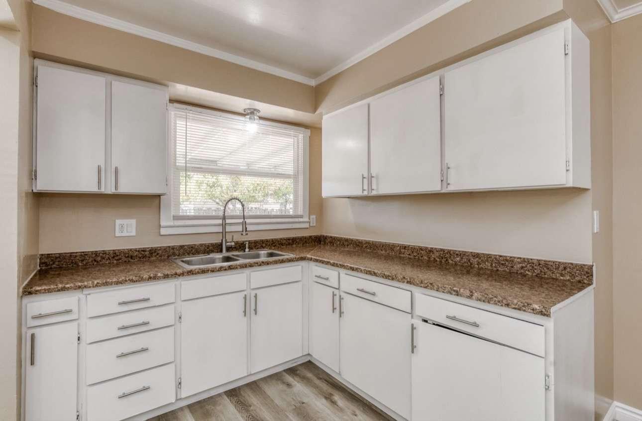 4155 N Palm Ave, Fresno, CA 93704