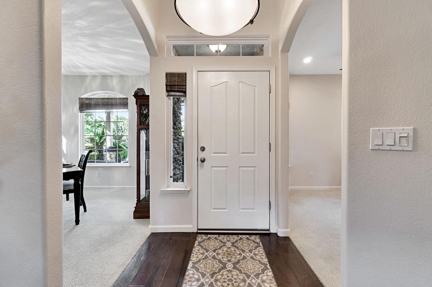 558 W Serena Ave, Clovis, CA 93619