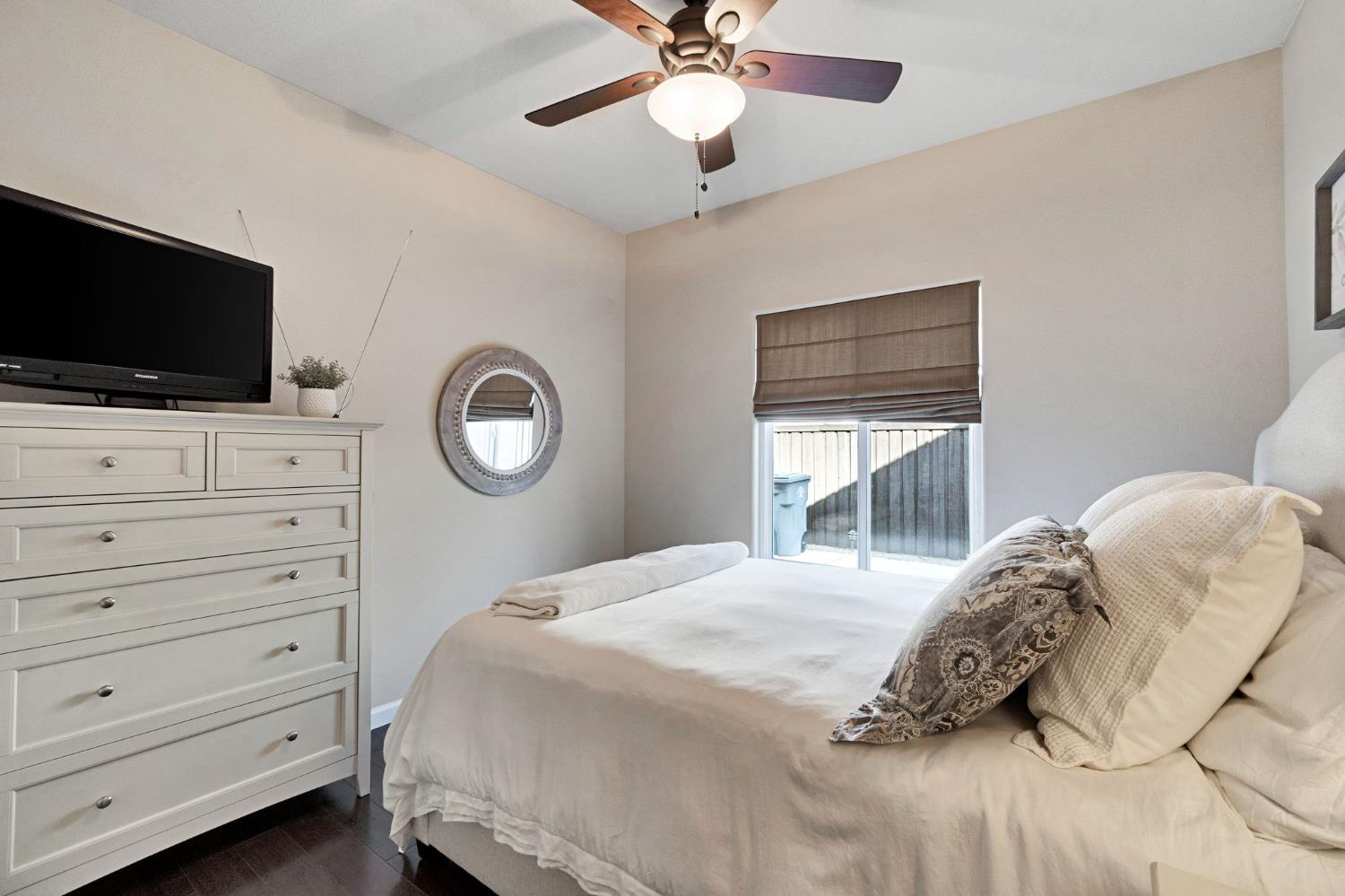 558 W Serena Ave, Clovis, CA 93619