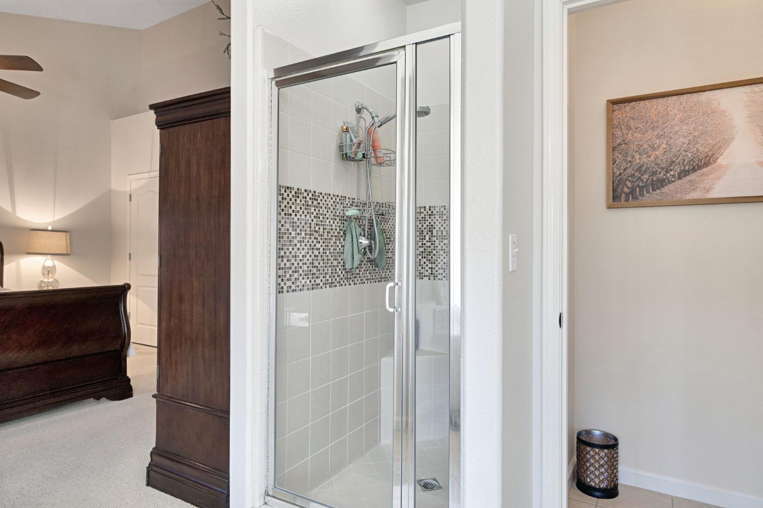 558 W Serena Ave, Clovis, CA 93619