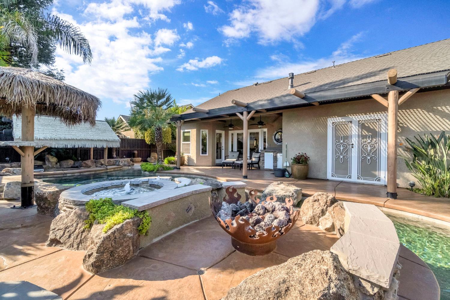 558 W Serena Ave, Clovis, CA 93619