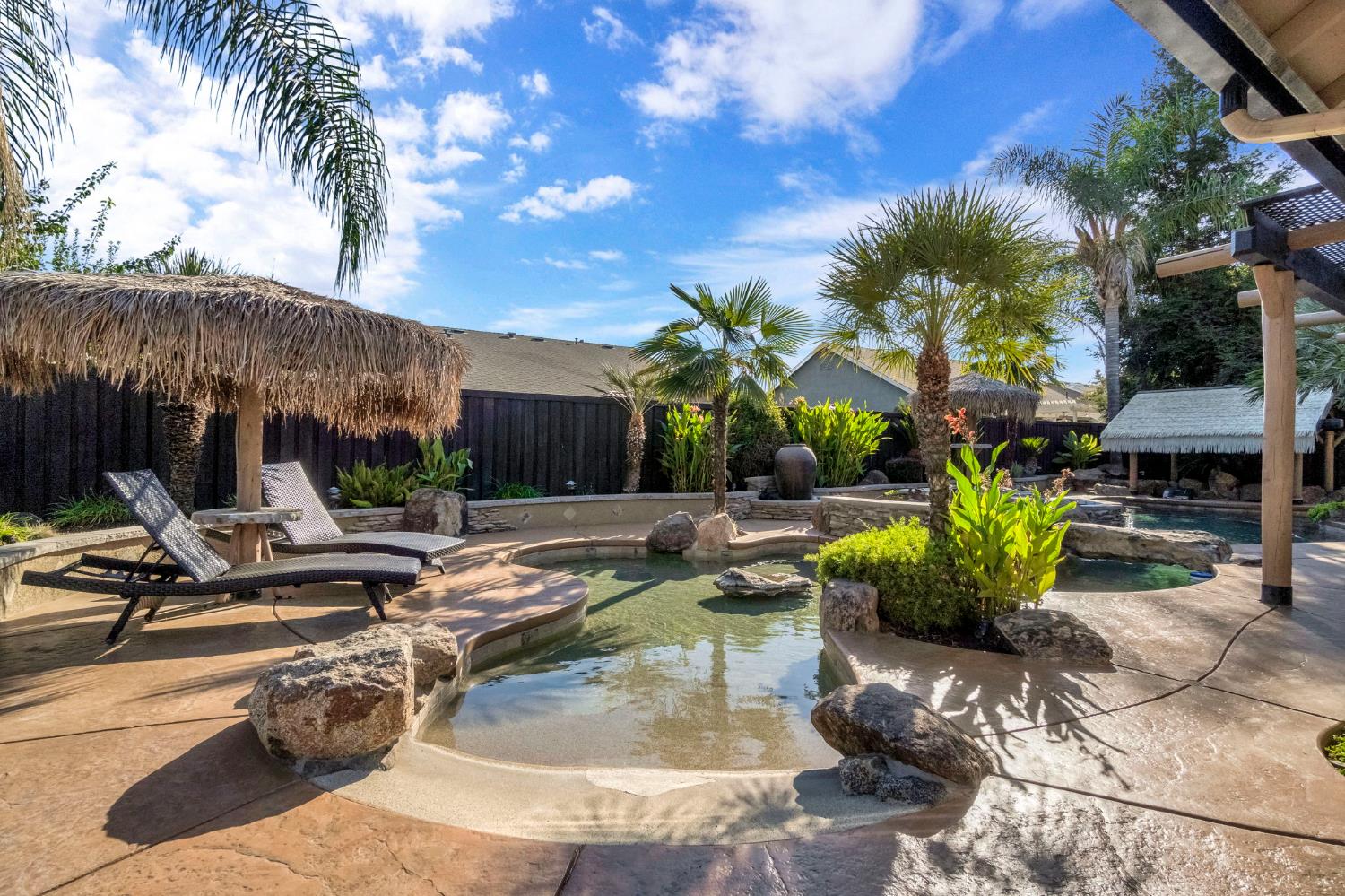 558 W Serena Ave, Clovis, CA 93619
