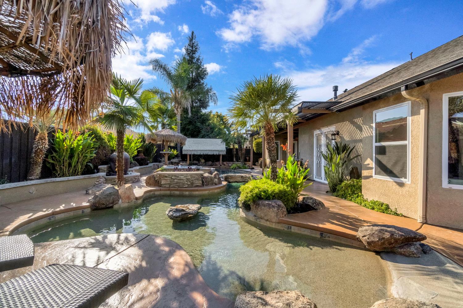 558 W Serena Ave, Clovis, CA 93619