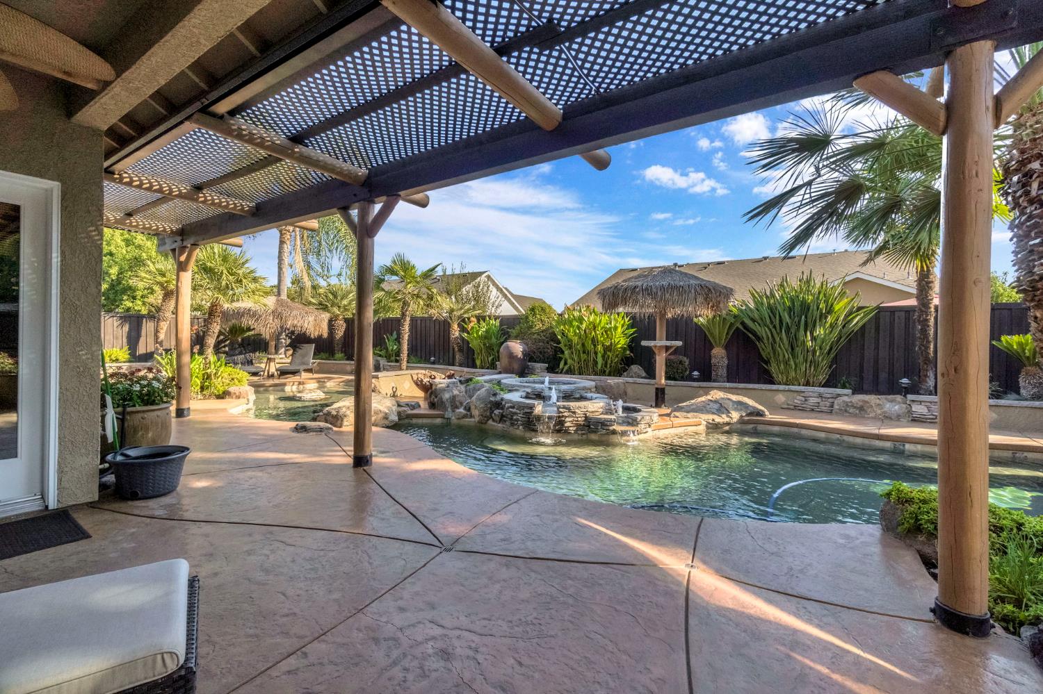 558 W Serena Ave, Clovis, CA 93619