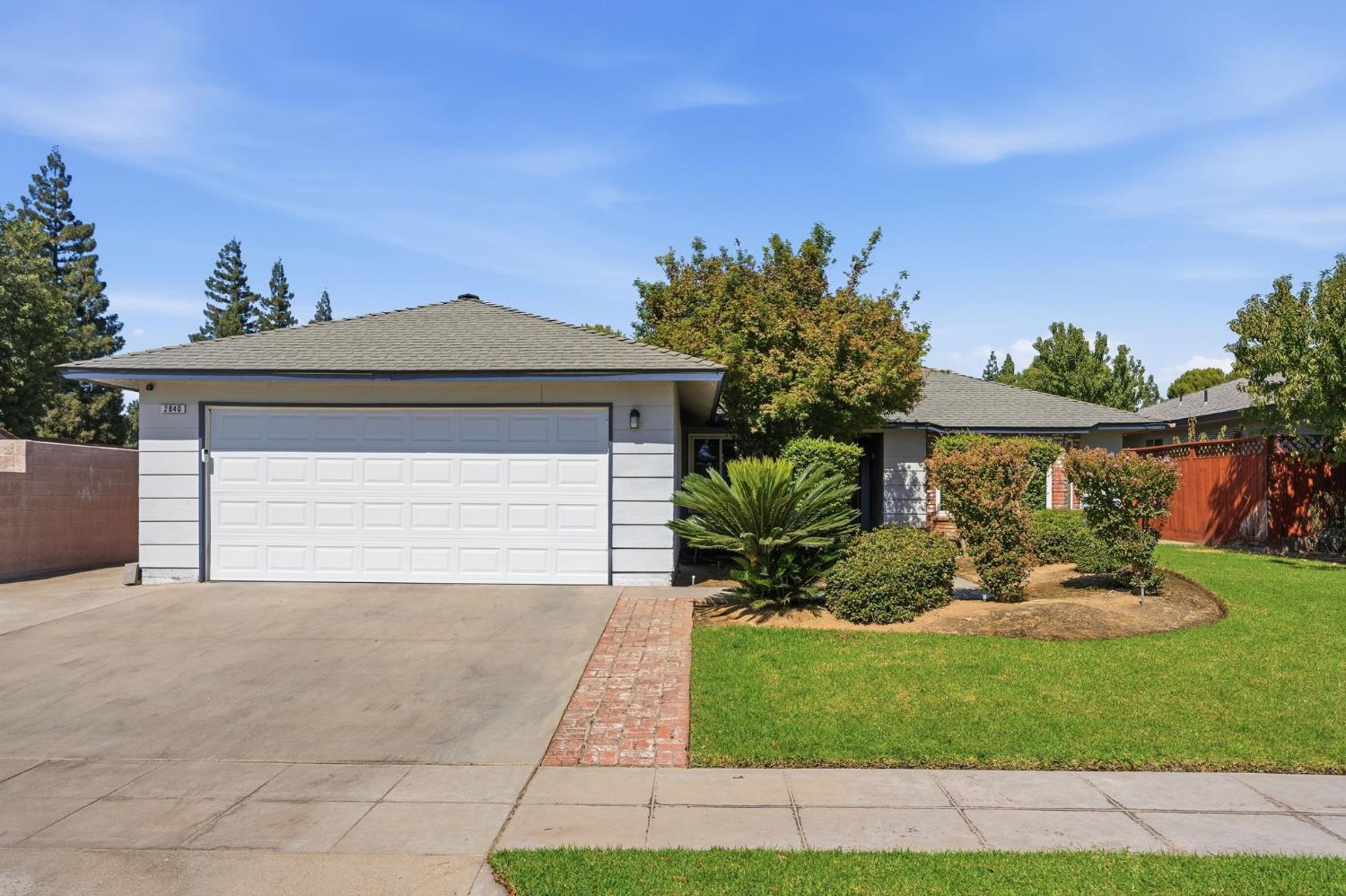 2840 W Acacia Ave, Fresno, CA 93705