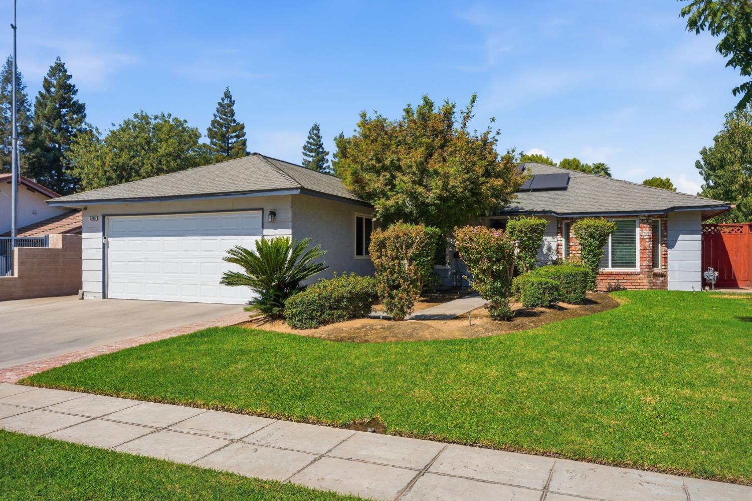 2840 W Acacia Ave, Fresno, CA 93705
