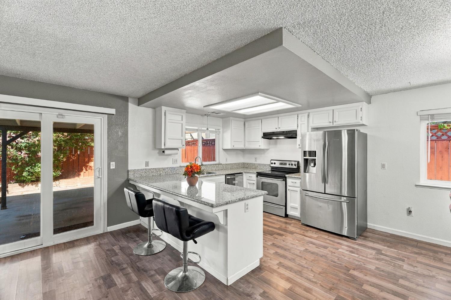 2840 W Acacia Ave, Fresno, CA 93705