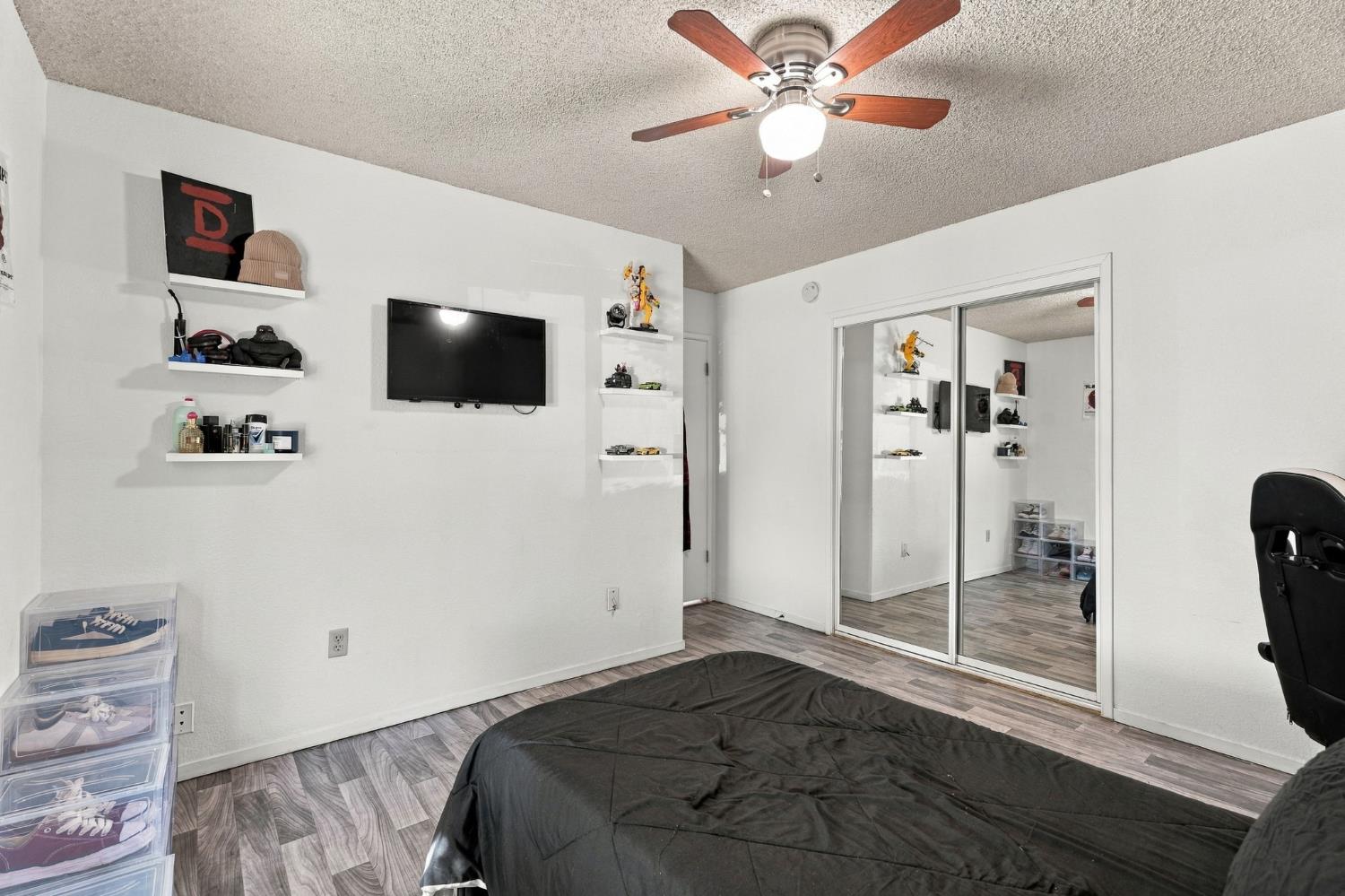 2840 W Acacia Ave, Fresno, CA 93705