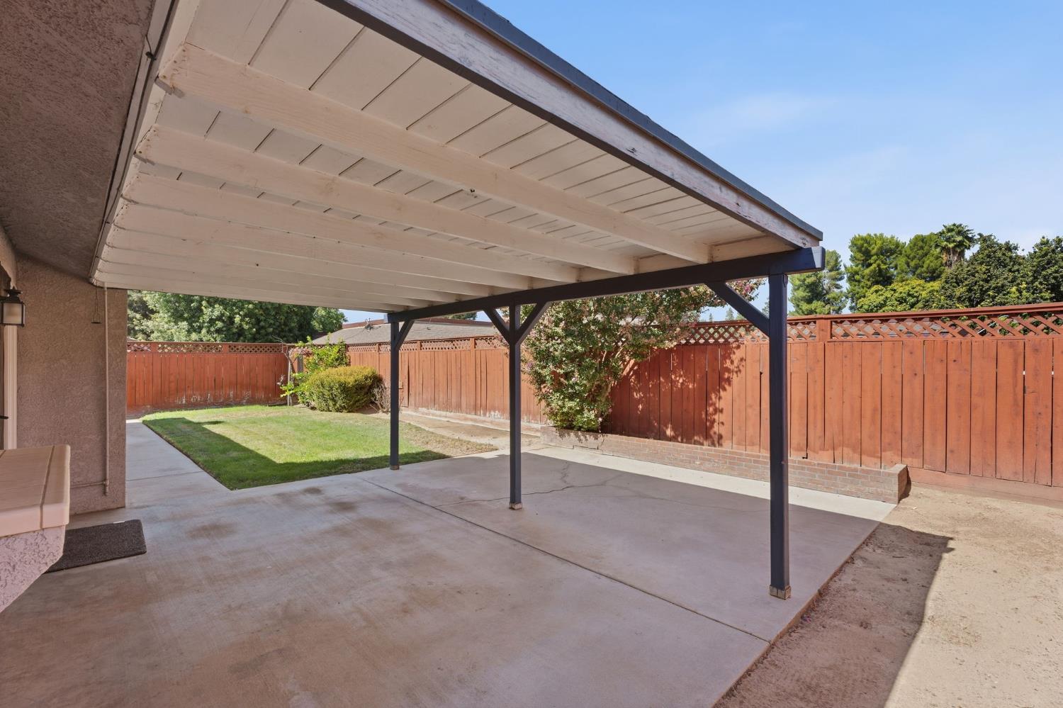 2840 W Acacia Ave, Fresno, CA 93705
