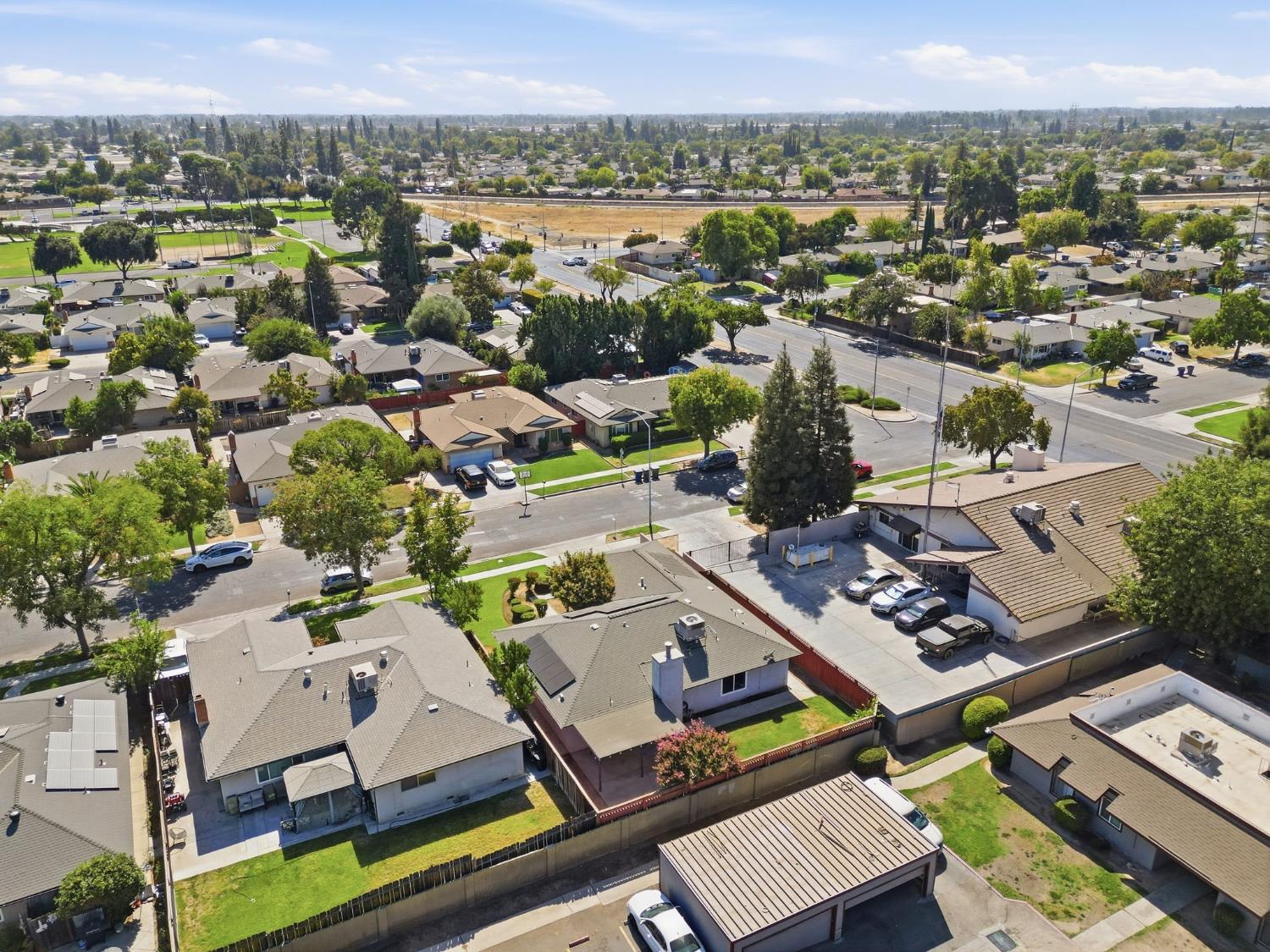 2840 W Acacia Ave, Fresno, CA 93705