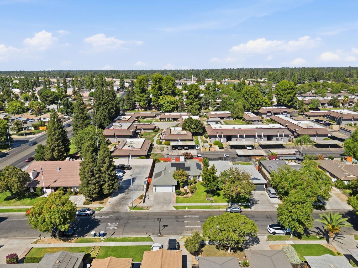 2840 W Acacia Ave, Fresno, CA 93705