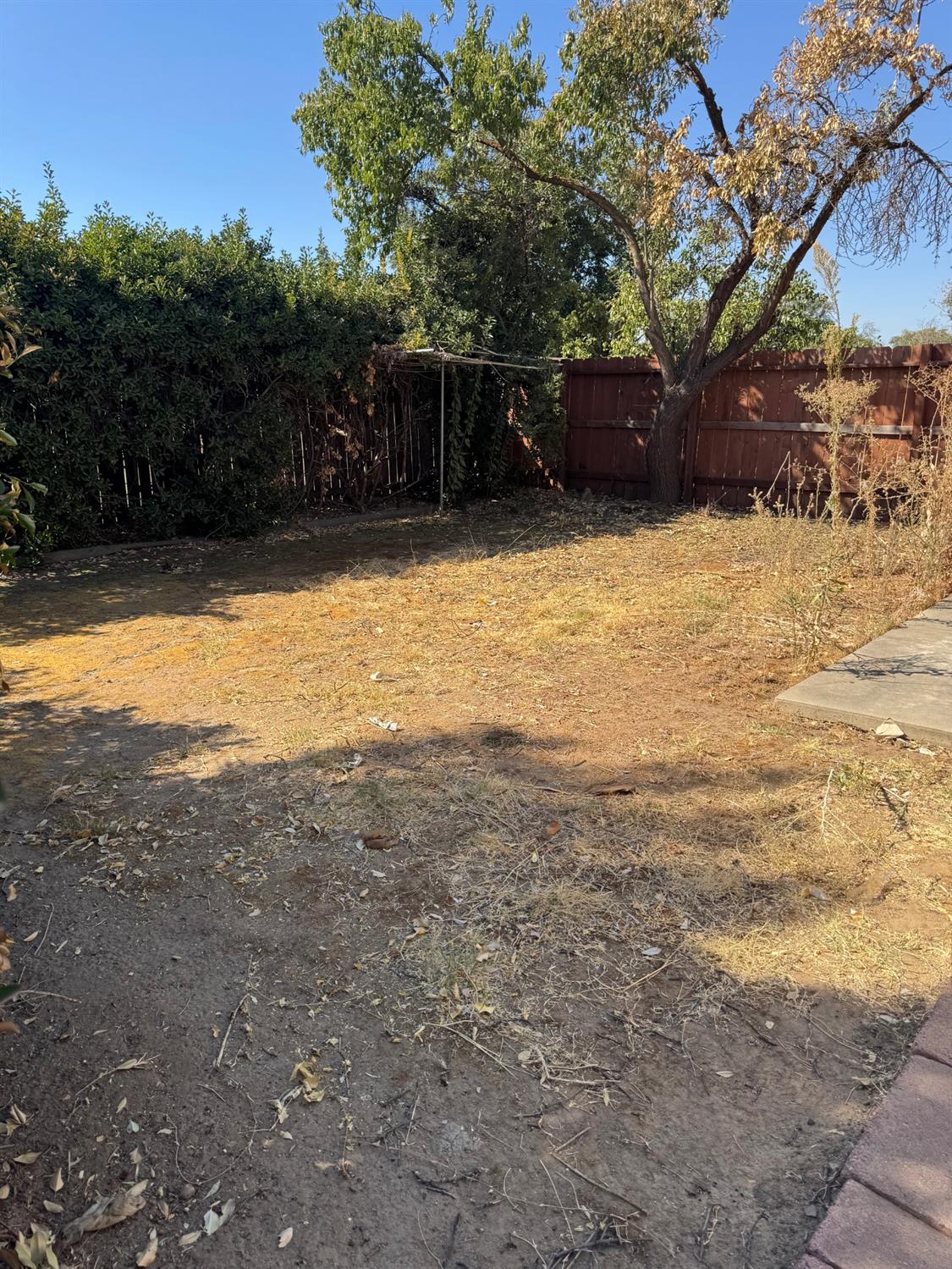 5488 E Illinois Ave, Fresno, CA 93727