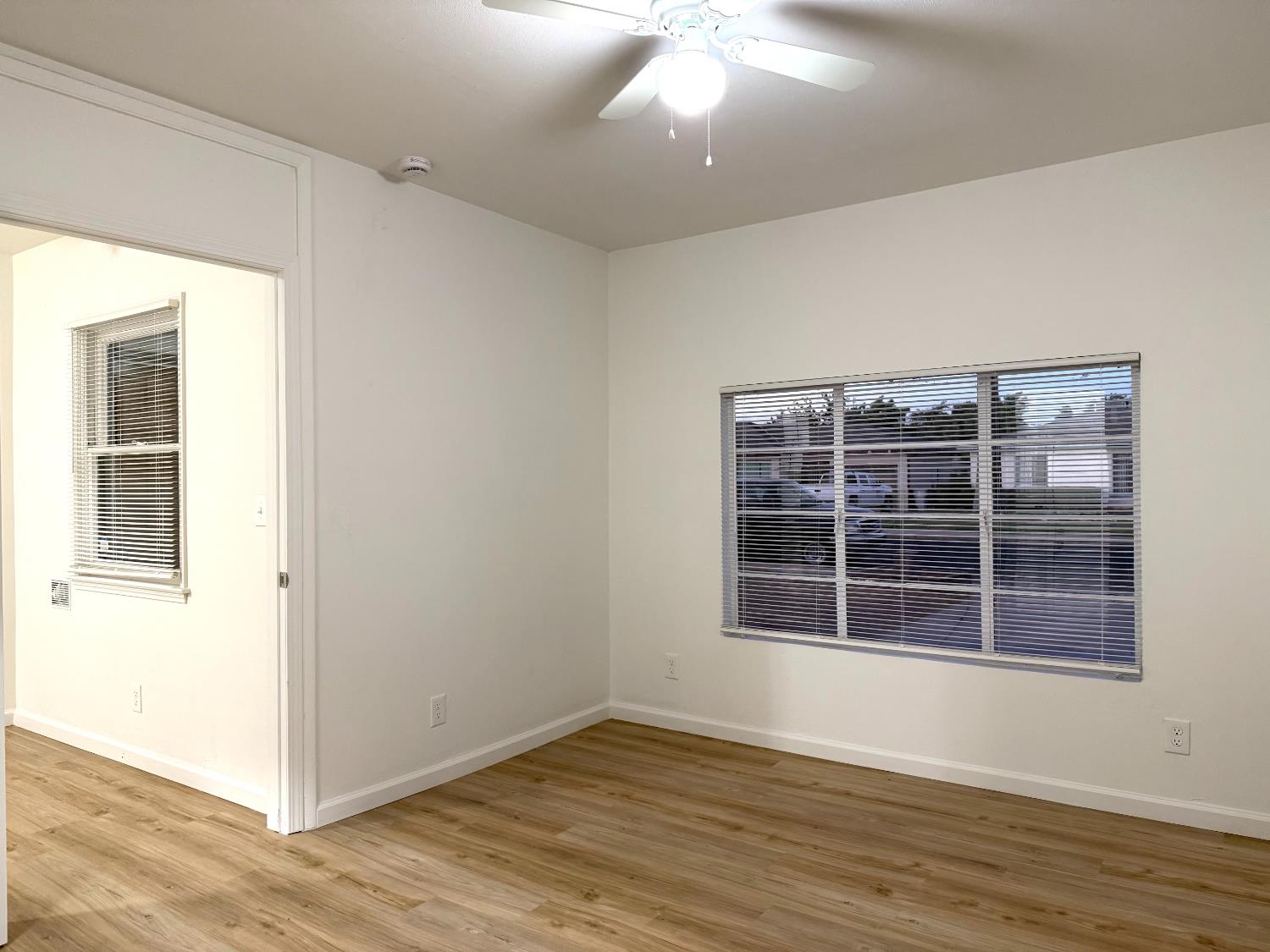 4326 E Brentwood Ave, Fresno, CA 93703