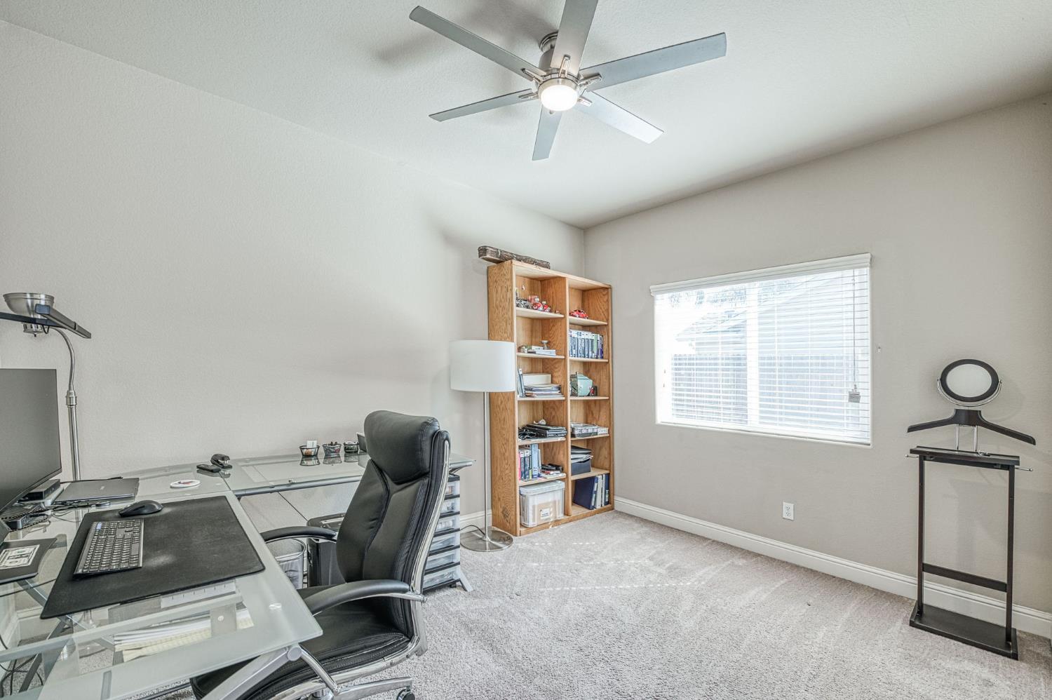 2537 Junipero Ave, Clovis, CA 93619