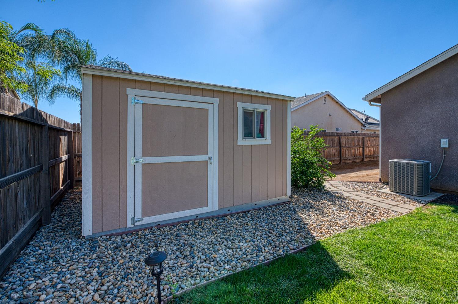 2537 Junipero Ave, Clovis, CA 93619