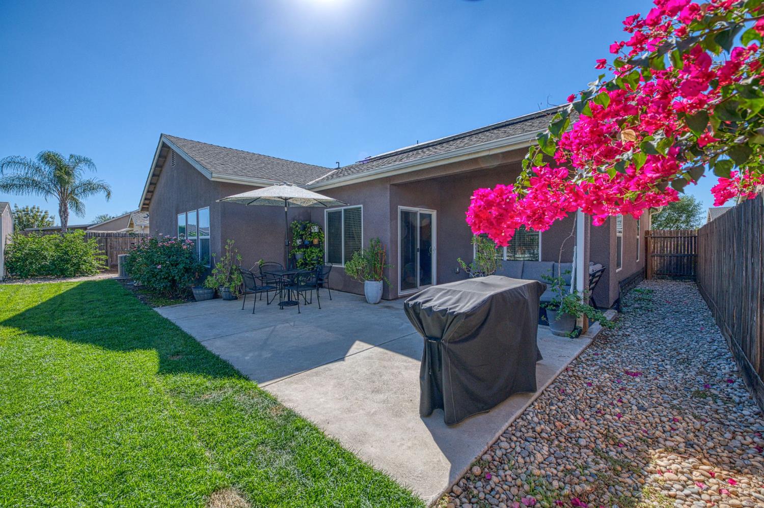 2537 Junipero Ave, Clovis, CA 93619