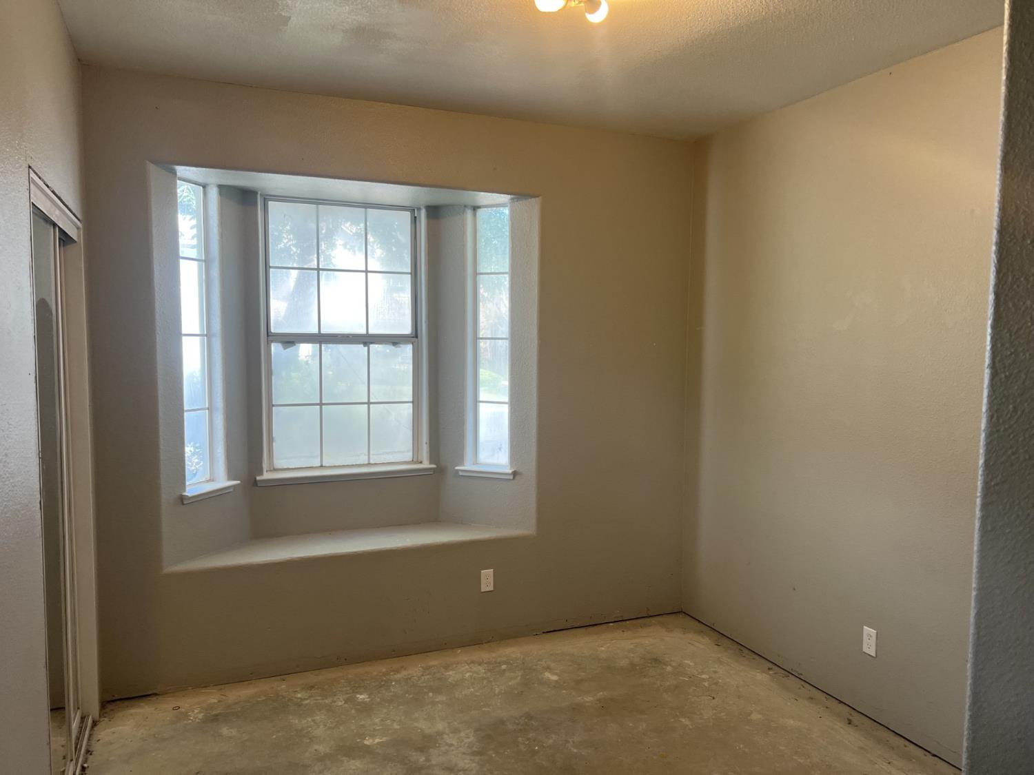 5845 W Decatur Ave, Fresno, CA 93722