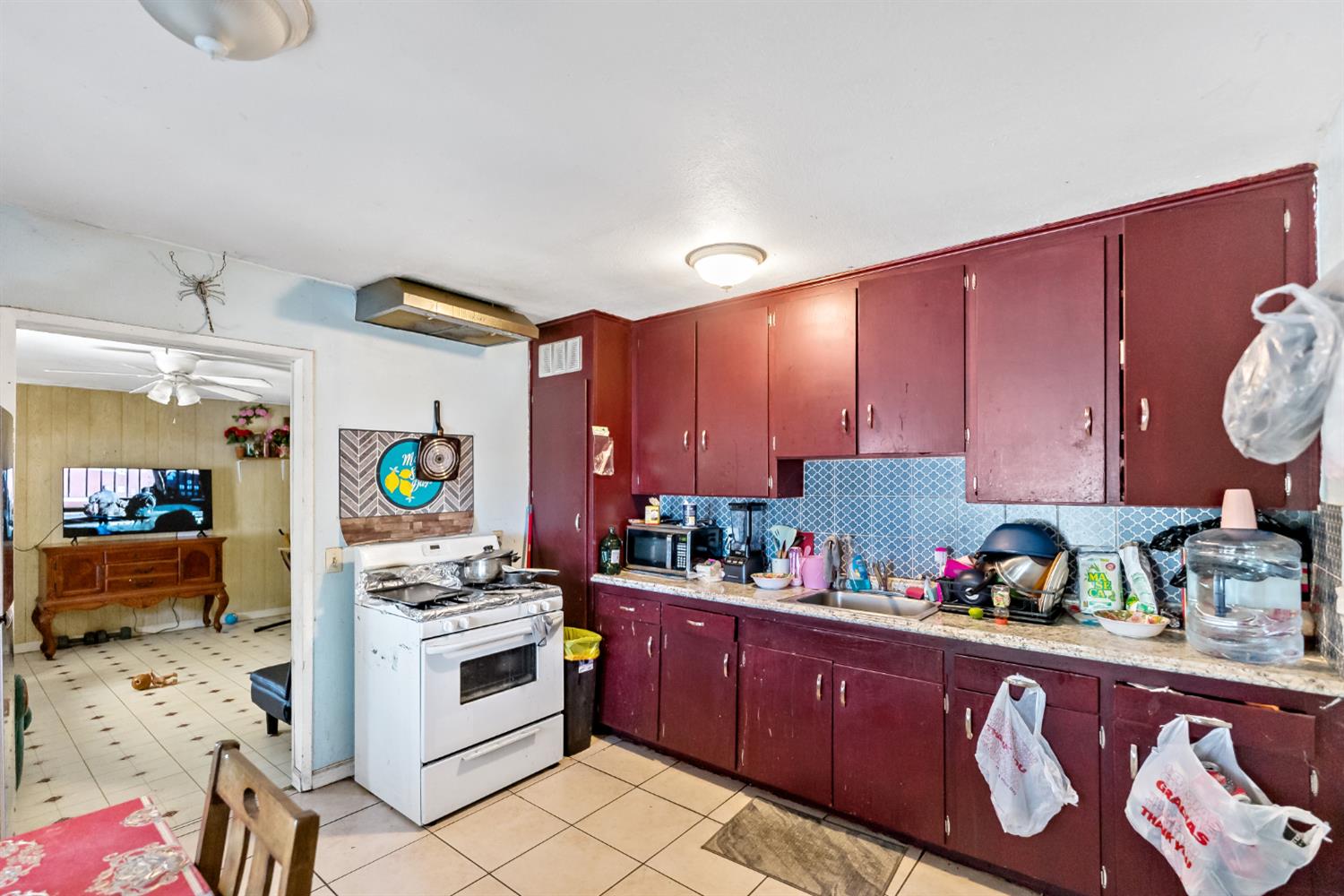 33142 W Hidalgo Ave, Cantua Creek, CA 93608