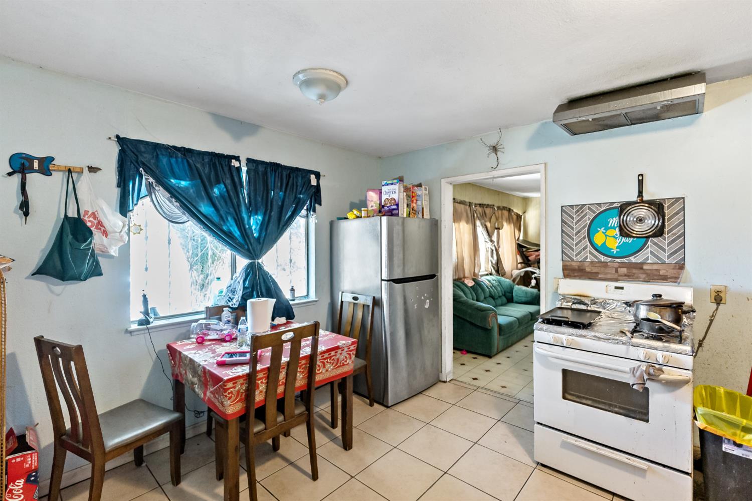 33142 W Hidalgo Ave, Cantua Creek, CA 93608