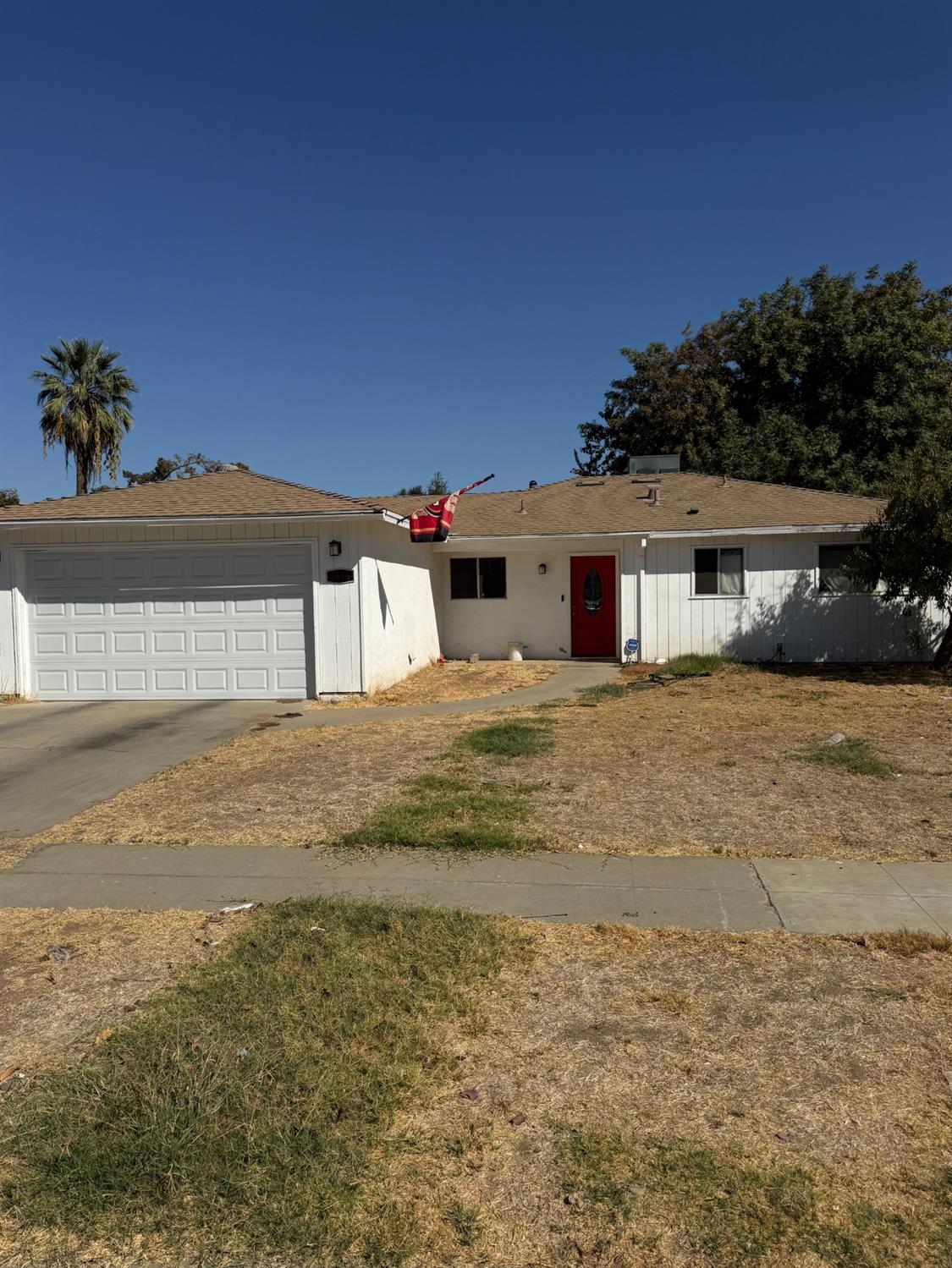 4686 N Kavanagh Ave, Fresno, CA 93705