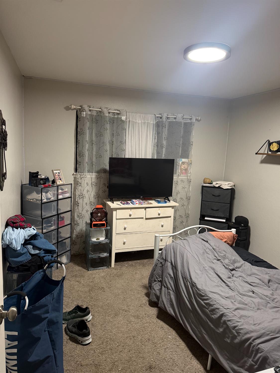 4686 N Kavanagh Ave, Fresno, CA 93705