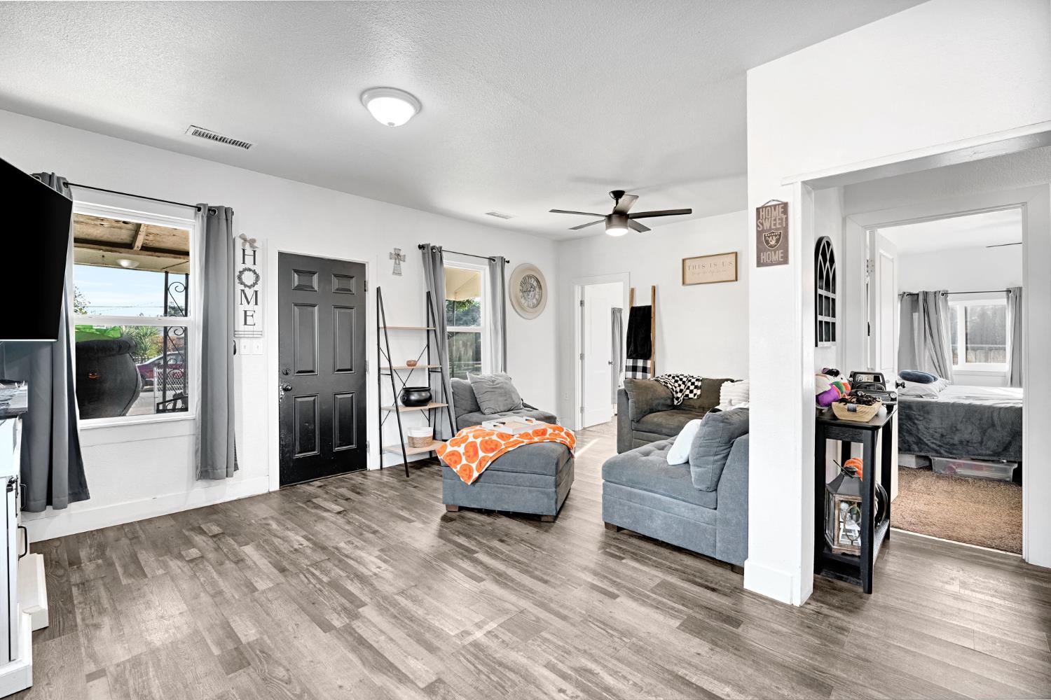 1453 Tucker St, Selma, CA 93662