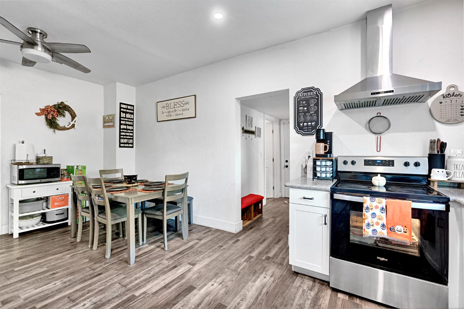 1453 Tucker St, Selma, CA 93662