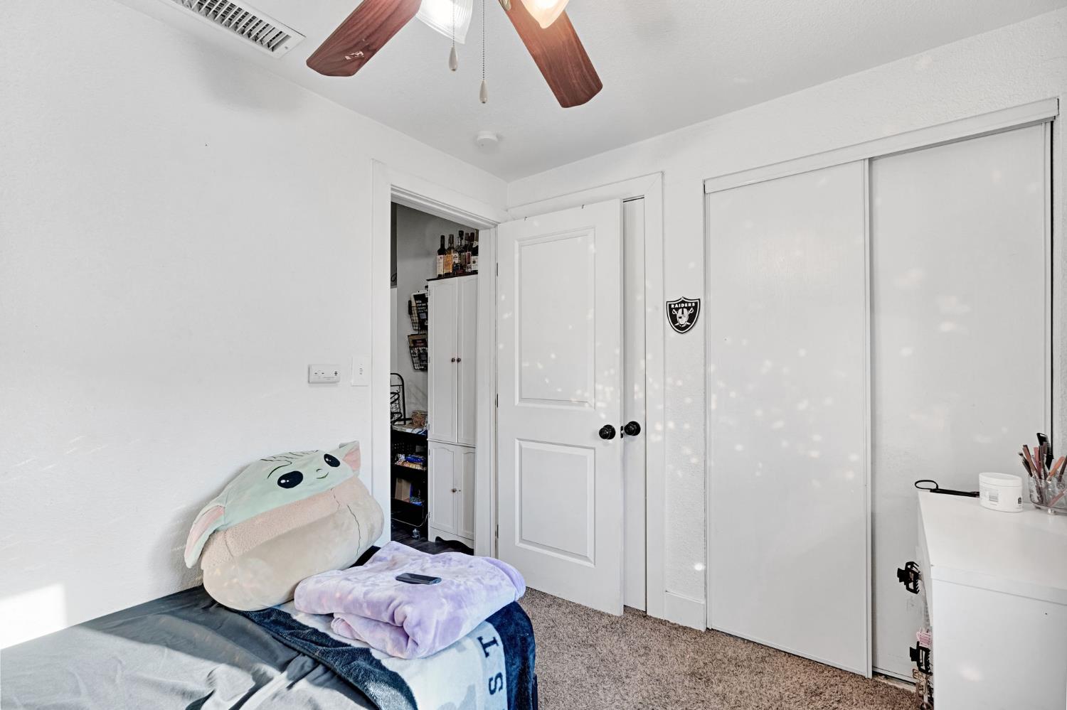 1453 Tucker St, Selma, CA 93662