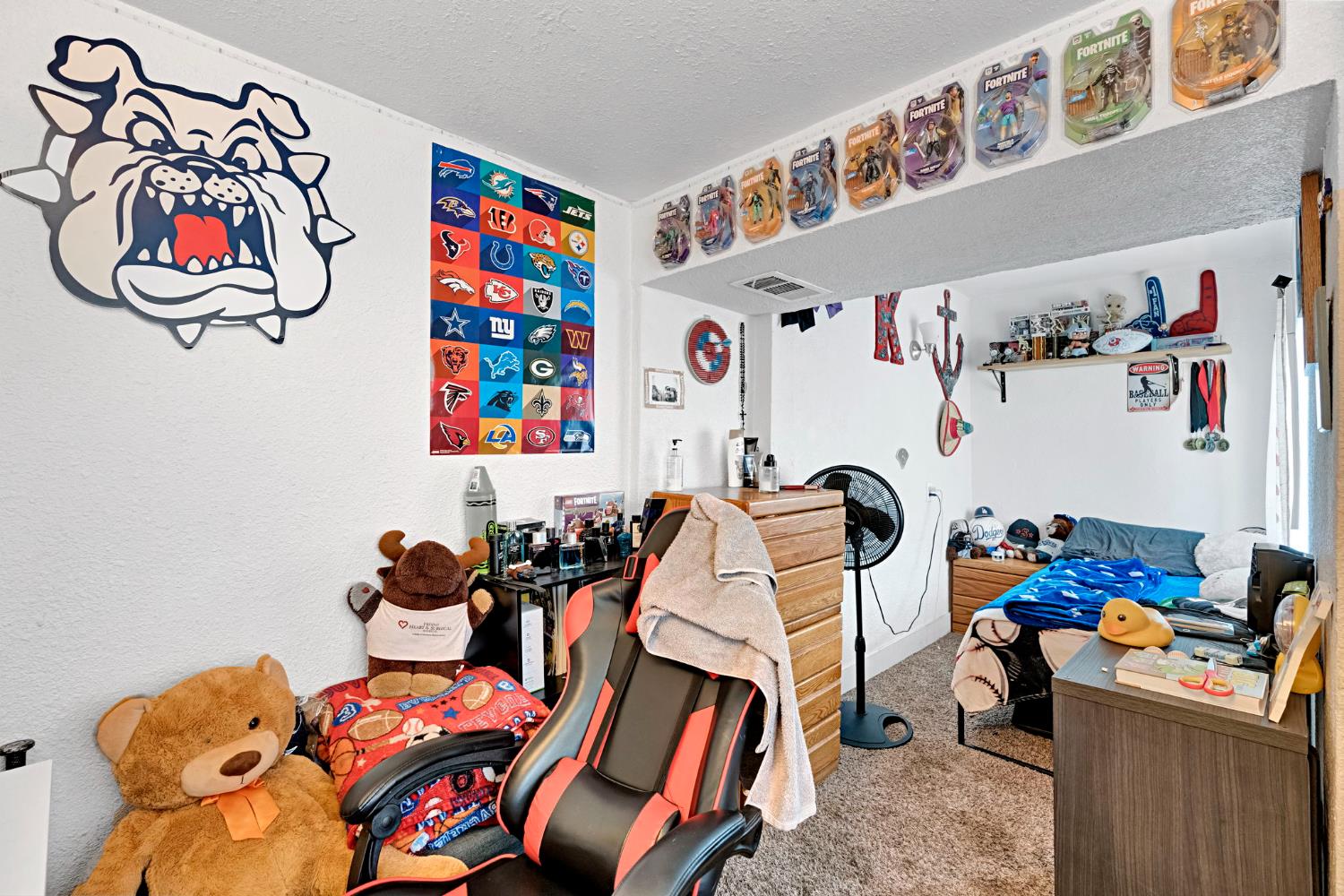 1453 Tucker St, Selma, CA 93662