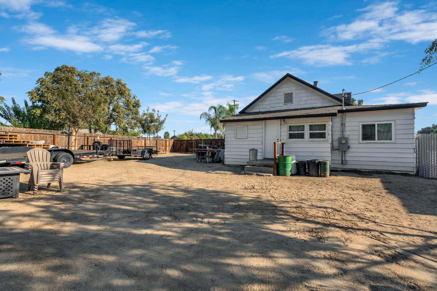 1453 Tucker St, Selma, CA 93662