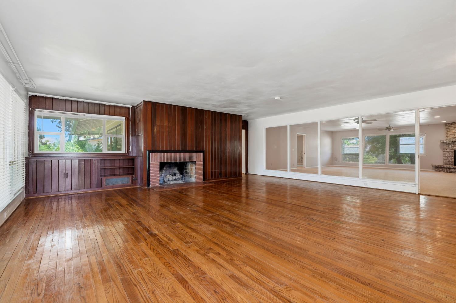 84 S Park St, Porterville, CA 93257