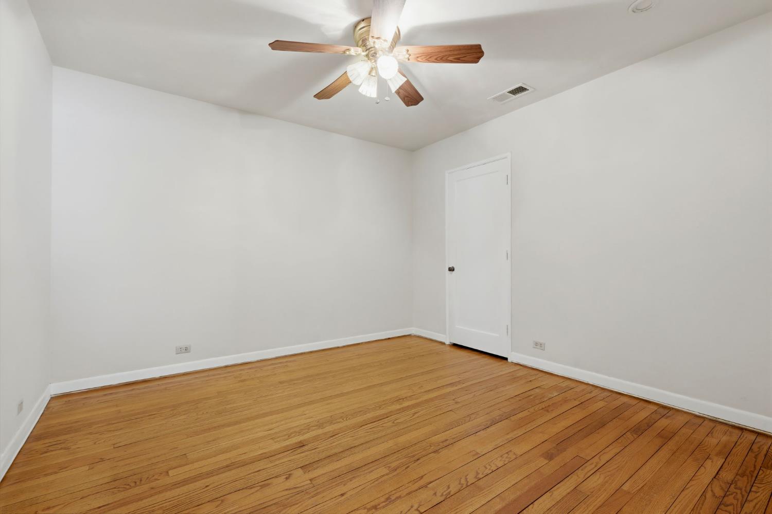 84 S Park St, Porterville, CA 93257