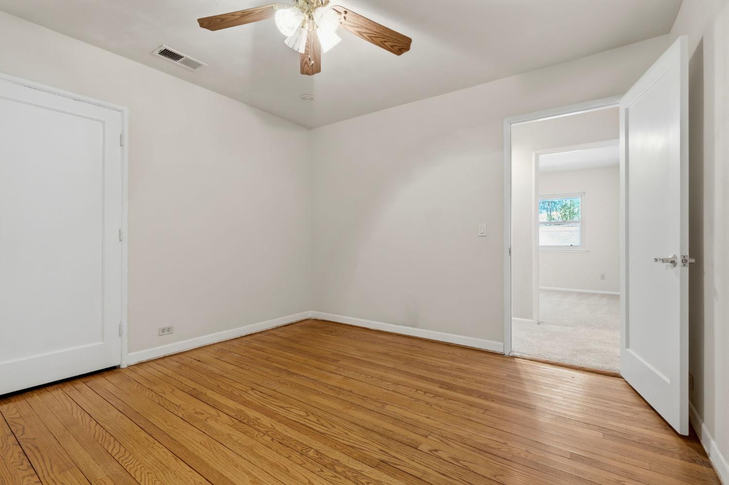 84 S Park St, Porterville, CA 93257