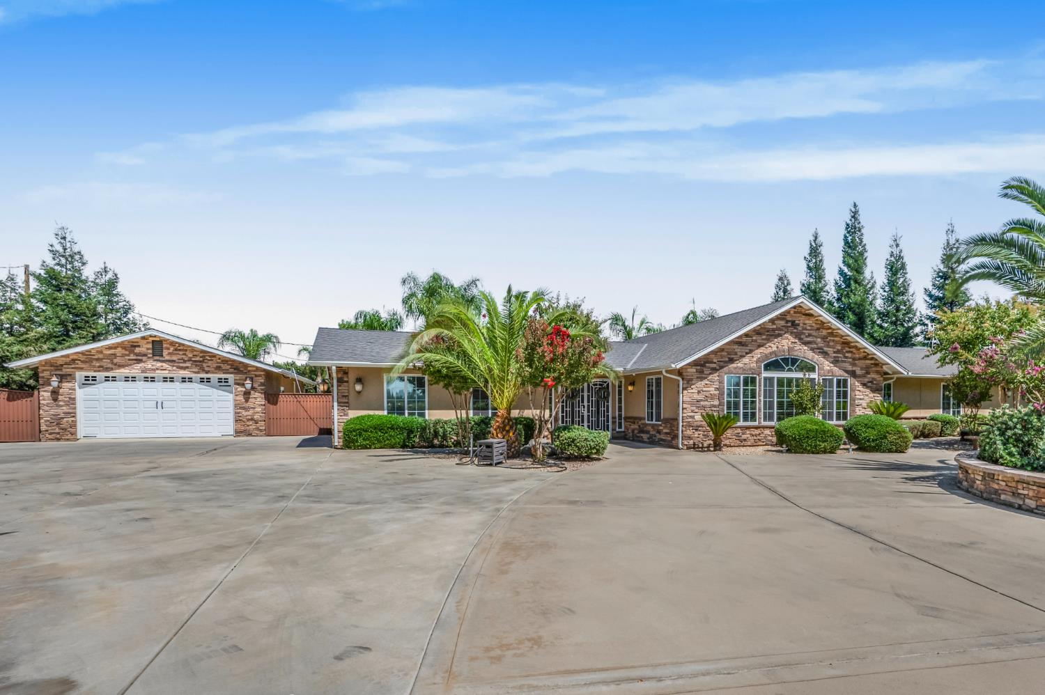 7010 S Frankwood Ave, Reedley, CA 93654