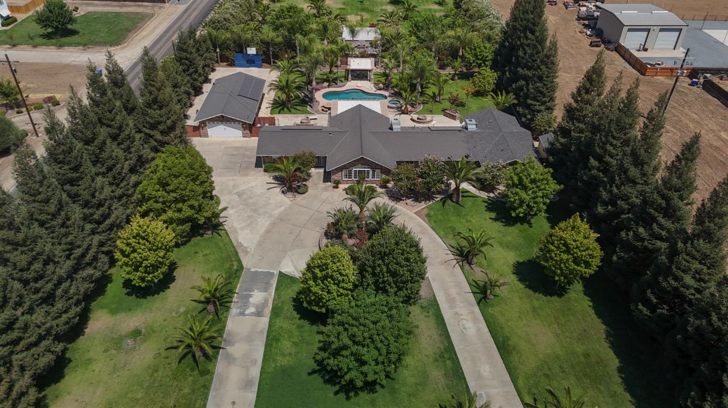 7010 S Frankwood Ave, Reedley, CA 93654