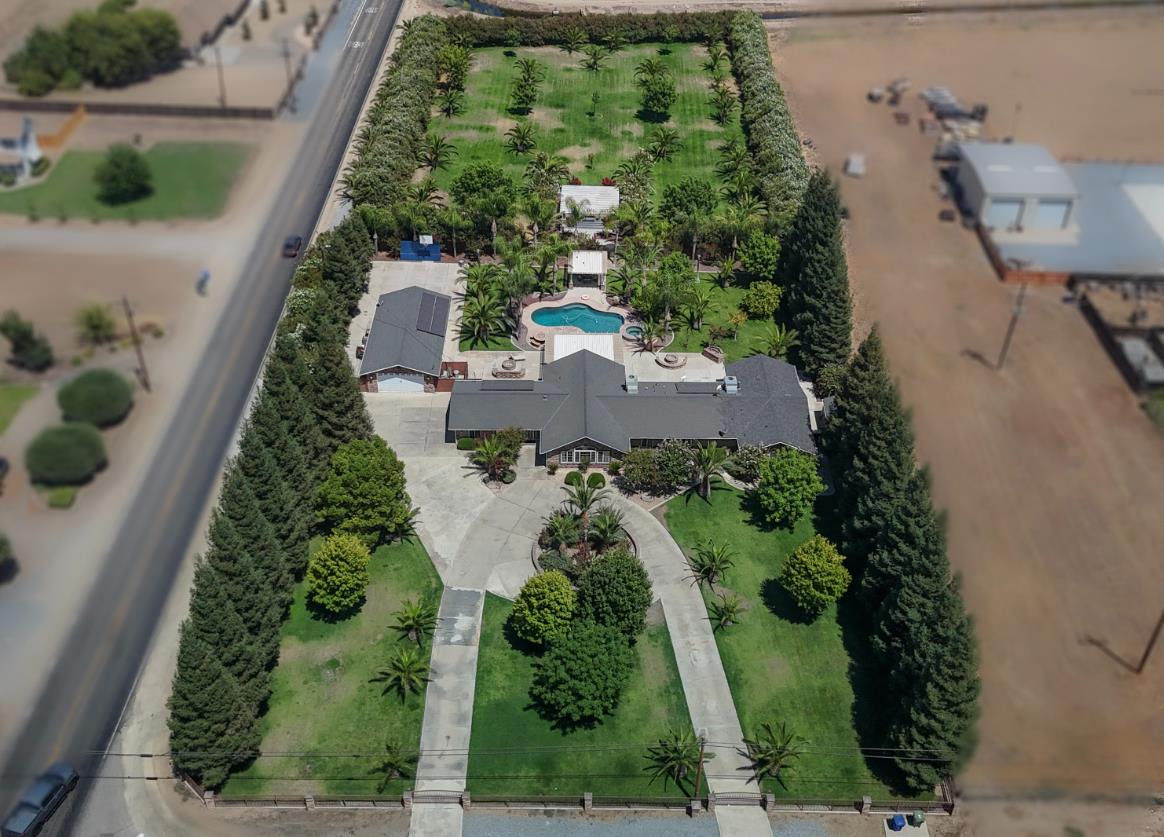 7010 S Frankwood Ave, Reedley, CA 93654