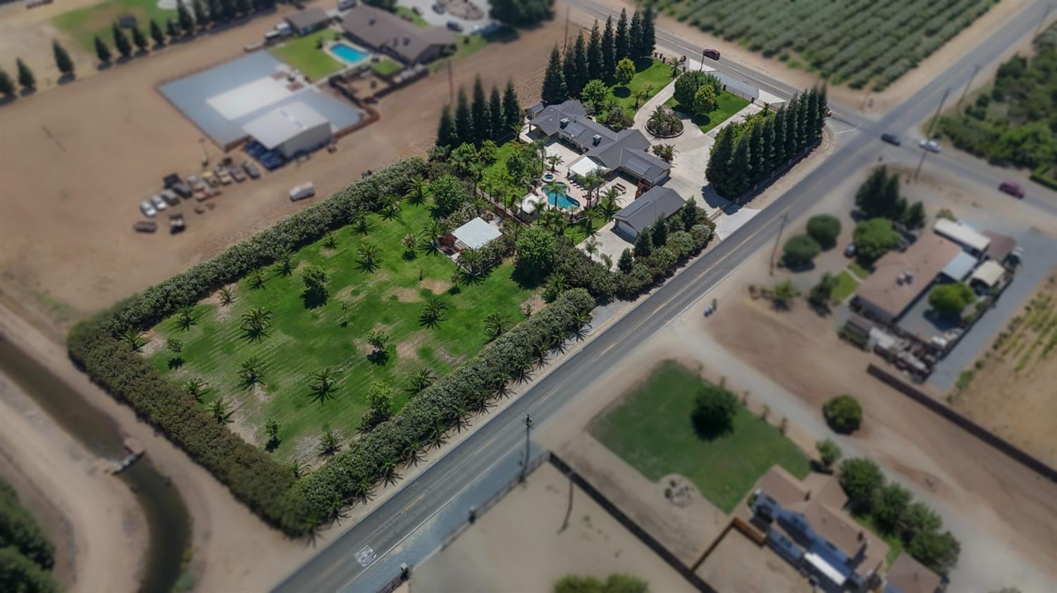 7010 S Frankwood Ave, Reedley, CA 93654