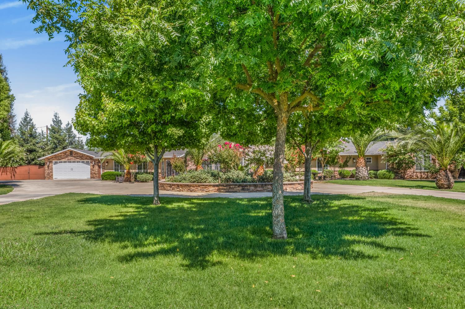 7010 S Frankwood Ave, Reedley, CA 93654