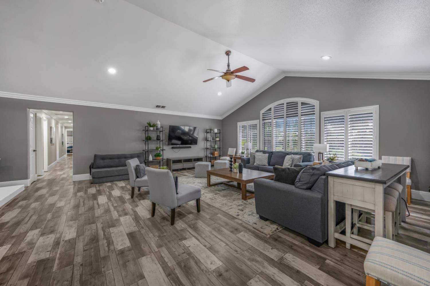 7010 S Frankwood Ave, Reedley, CA 93654