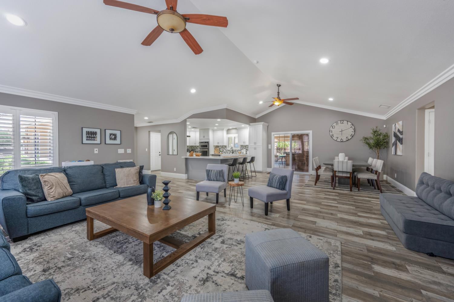 7010 S Frankwood Ave, Reedley, CA 93654