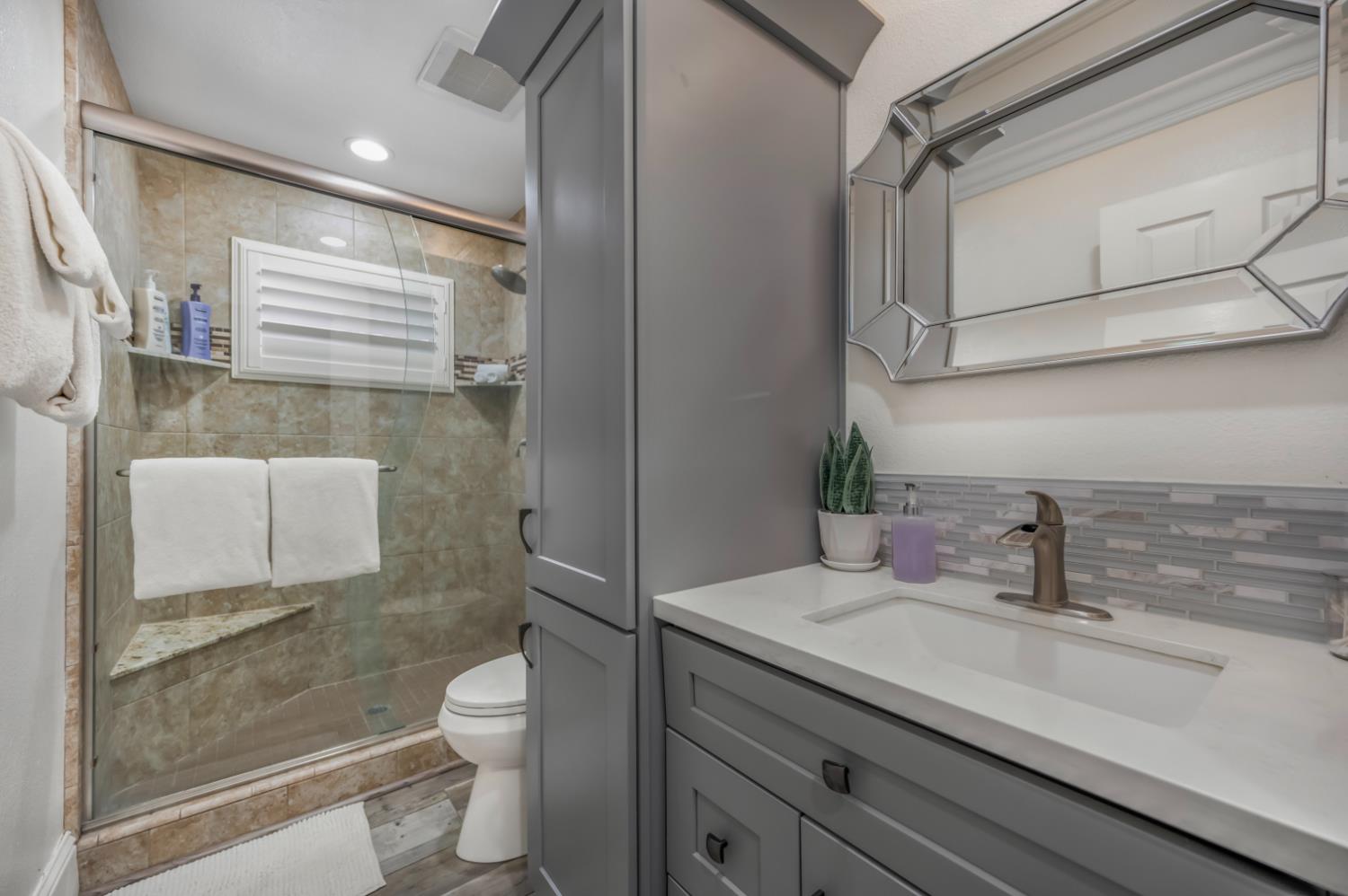 7010 S Frankwood Ave, Reedley, CA 93654