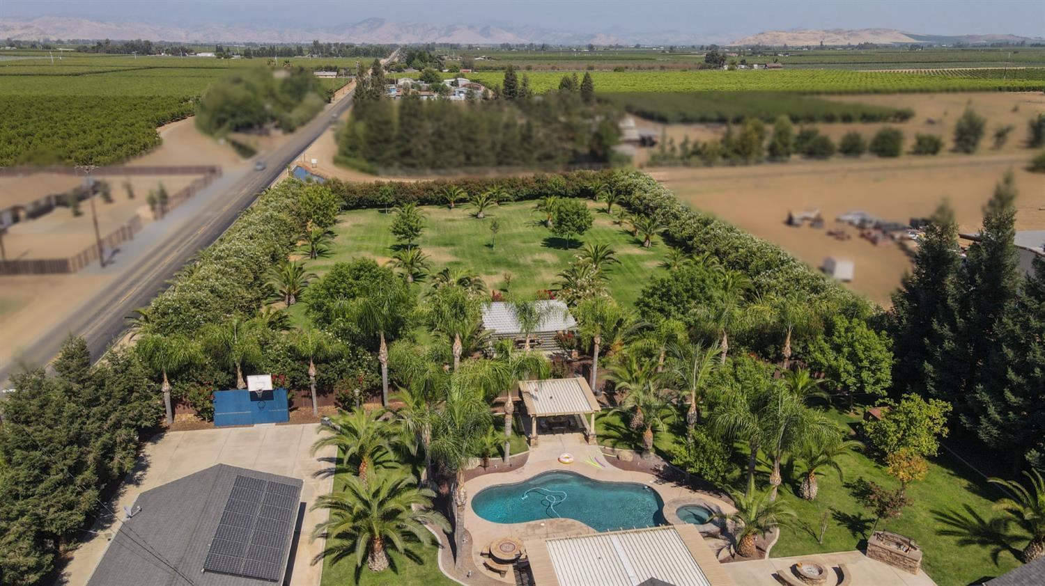 7010 S Frankwood Ave, Reedley, CA 93654