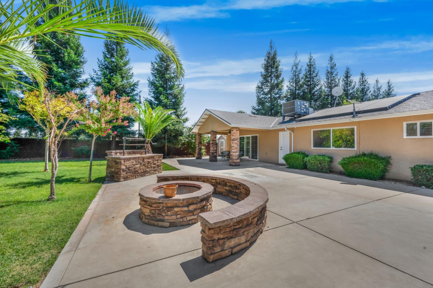 7010 S Frankwood Ave, Reedley, CA 93654