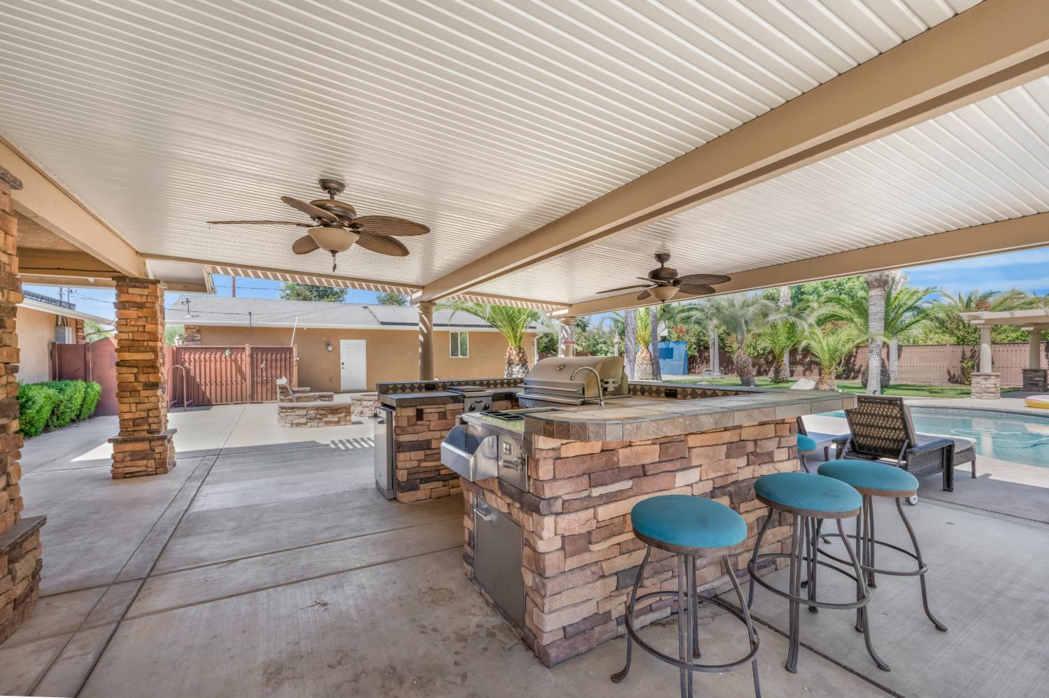 7010 S Frankwood Ave, Reedley, CA 93654