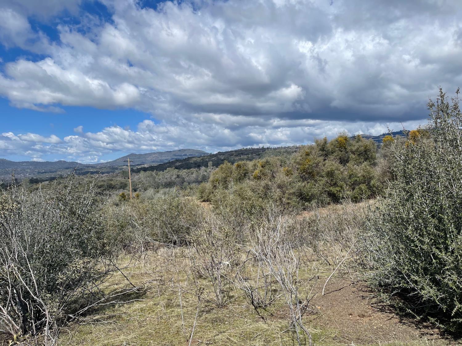 16 Miami Highlands Dr, Oakhurst, CA 93644