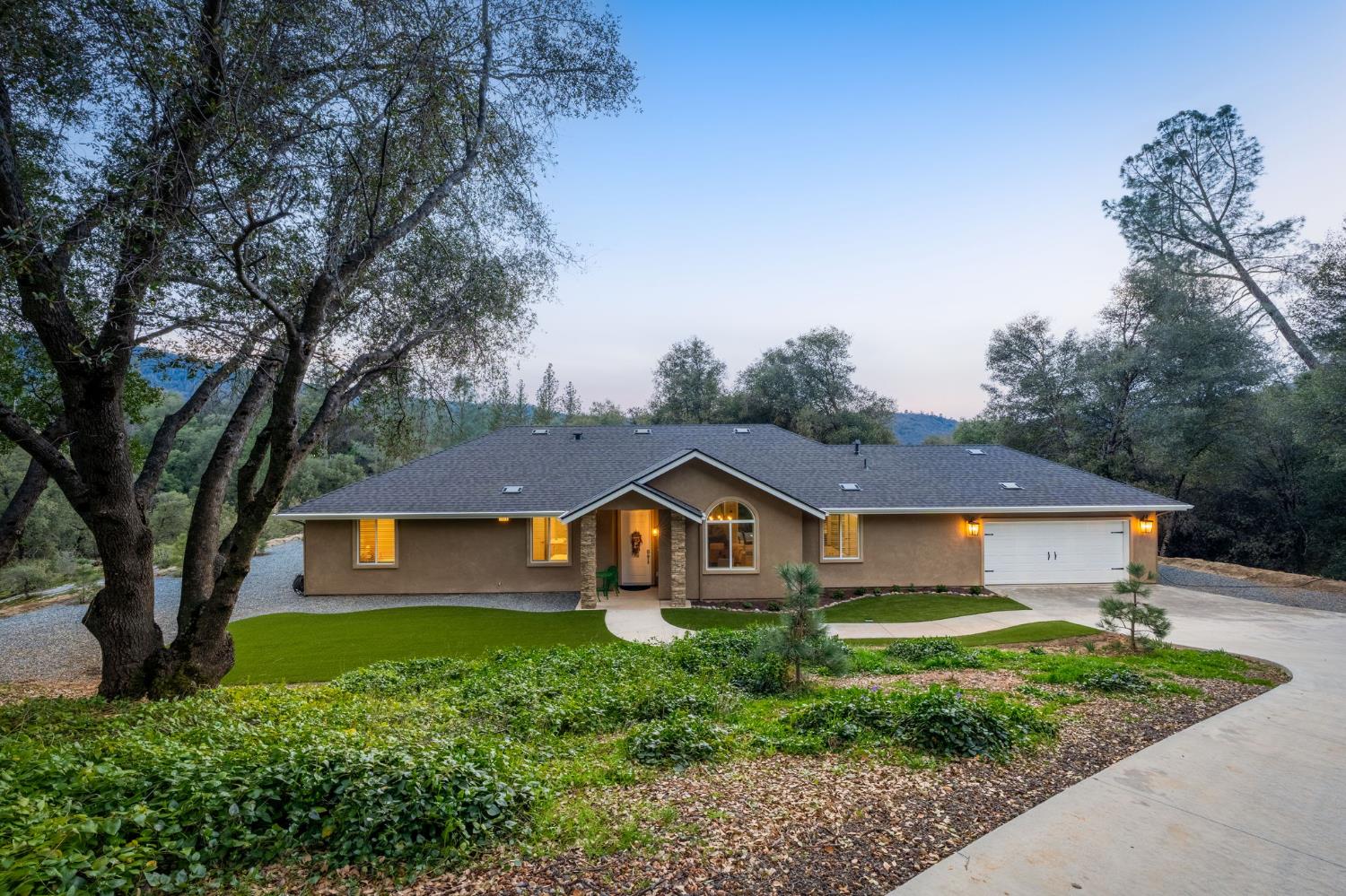 38614 Bon Veu Cir, Oakhurst, CA 93644