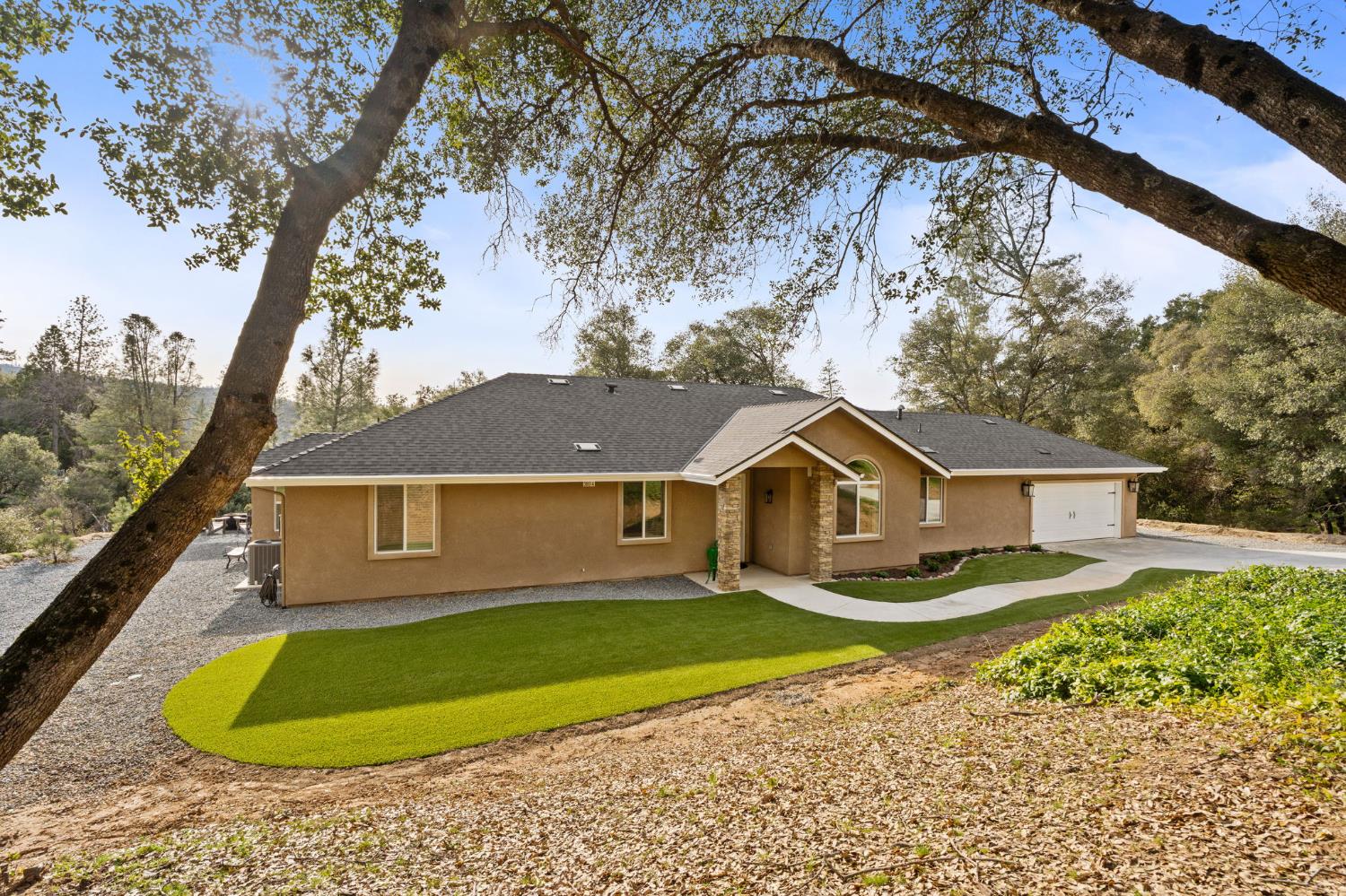 38614 Bon Veu Cir, Oakhurst, CA 93644