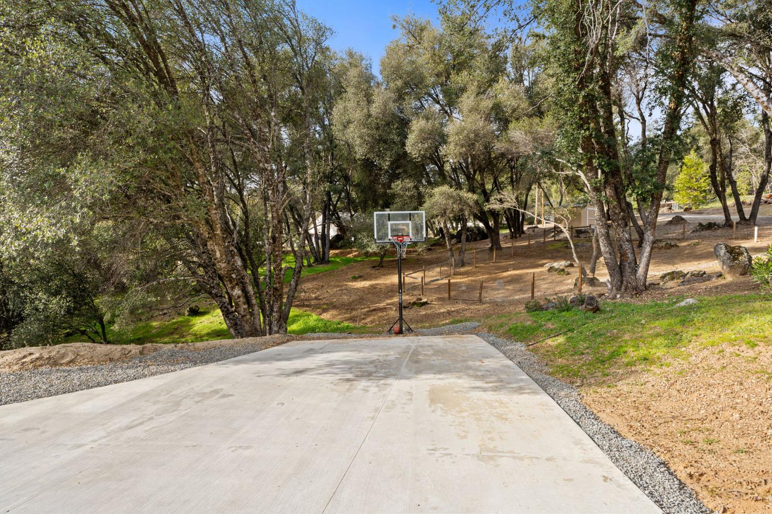 38614 Bon Veu Cir, Oakhurst, CA 93644